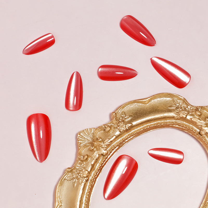 DIY Press-On Nail Set mit Glänzendem Finish Brehn