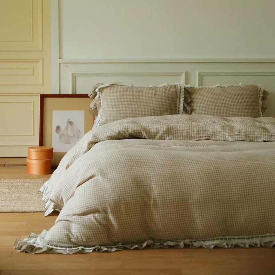 Luxuriöses Bettwäsche-Set aus Baumwoll-Gauze mit gesteppter Decke und Spitzenbordüre