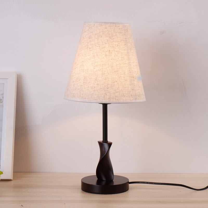 Moderne Twist Tischlampe