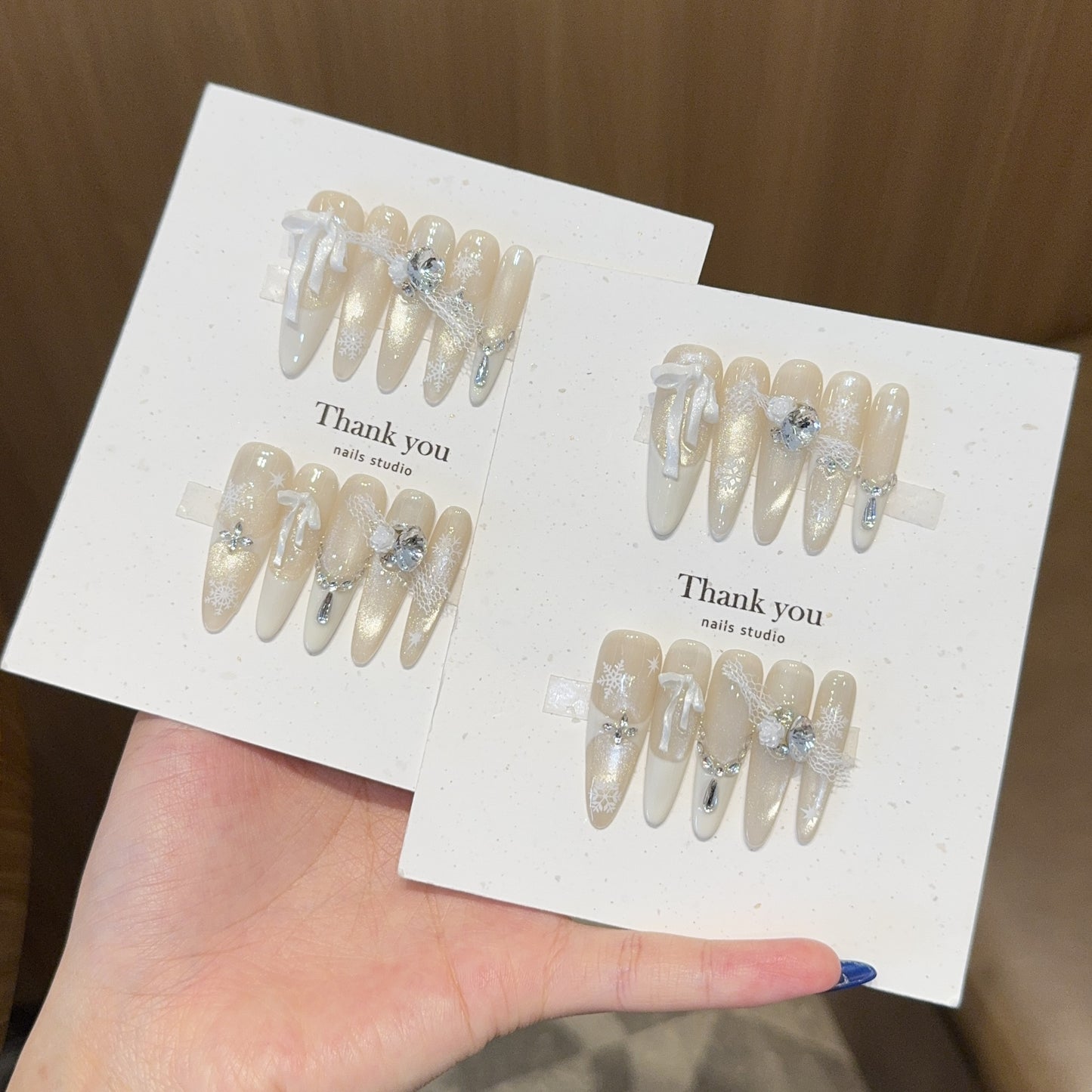 Kunstnagel Set mit Festlichem Design Brehn