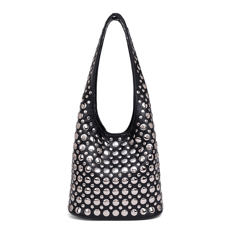 Nietenleder Schultertasche Brehn