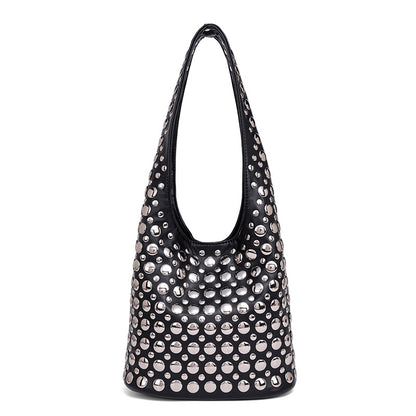 Nietenleder Schultertasche Brehn