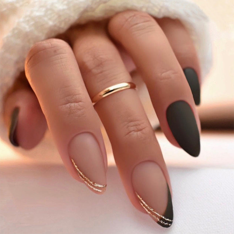 Elegantes Press-On Nagelset mit Matt- und Glanz-Finish Brehn