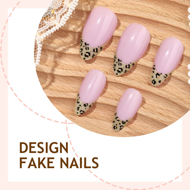 Kunstnagelset mit leopardem Muster Brehn