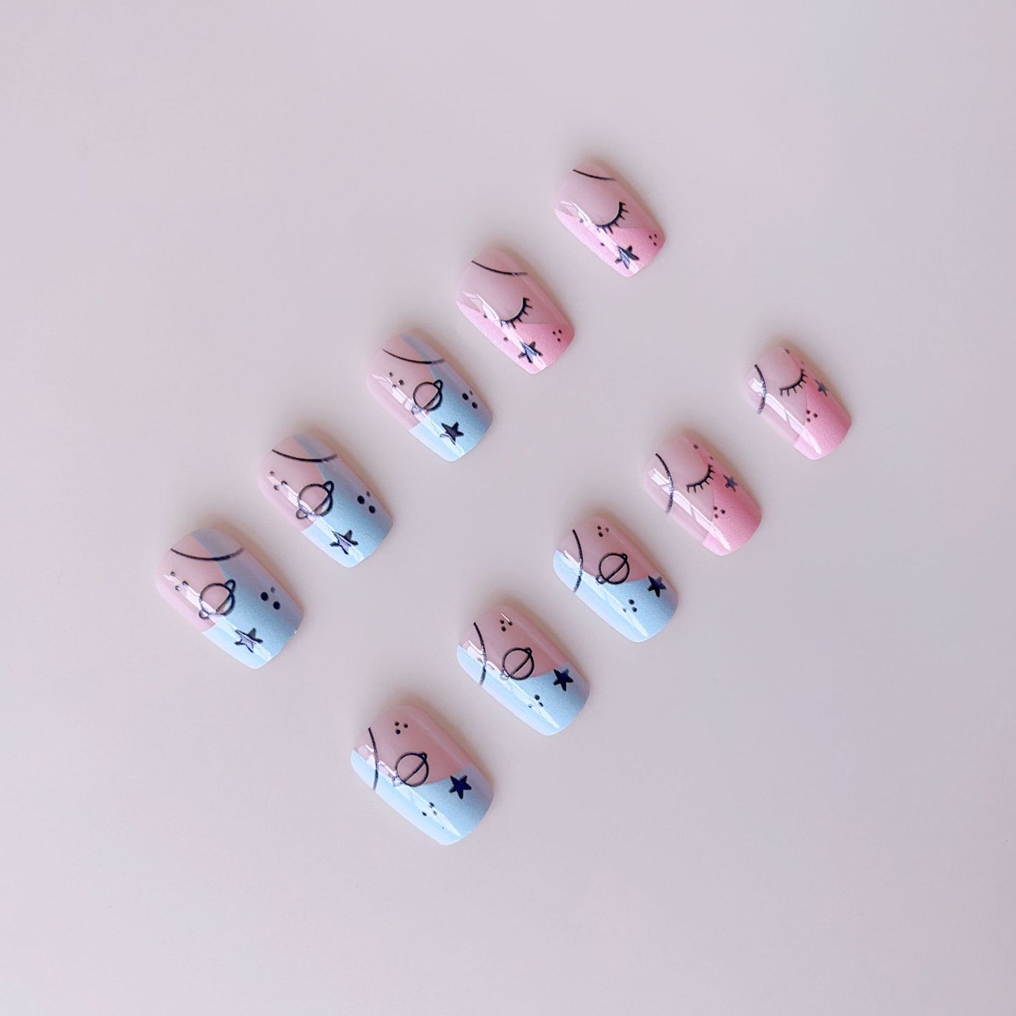 Kunstnagelset mit künstlerischen Motiven Brehn