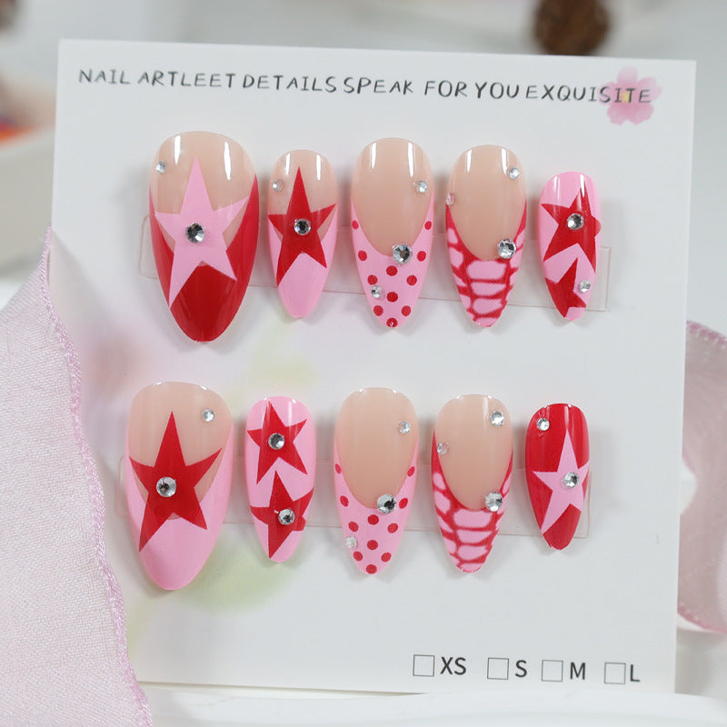 Kunstnagelset mit kreativen Sternen- und Herzmotiven Brehn