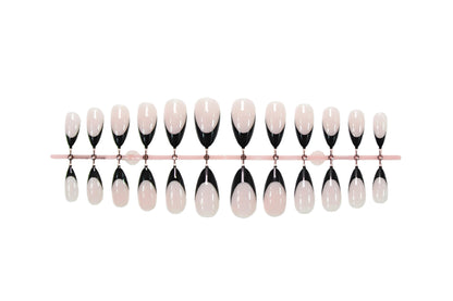Kunstnagel Set mit eleganten French-Spitzen Brehn