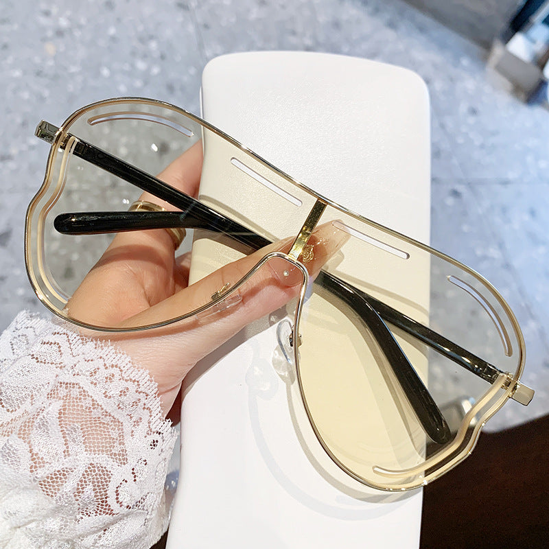 Damen Sportliche Oversized-Sonnenbrille im einzigartigen Design Brehn
