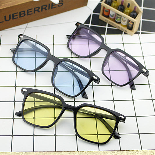 Damen moderne quadratische Sonnenbrille mit minimalistischer Rahmenstruktur Brehn