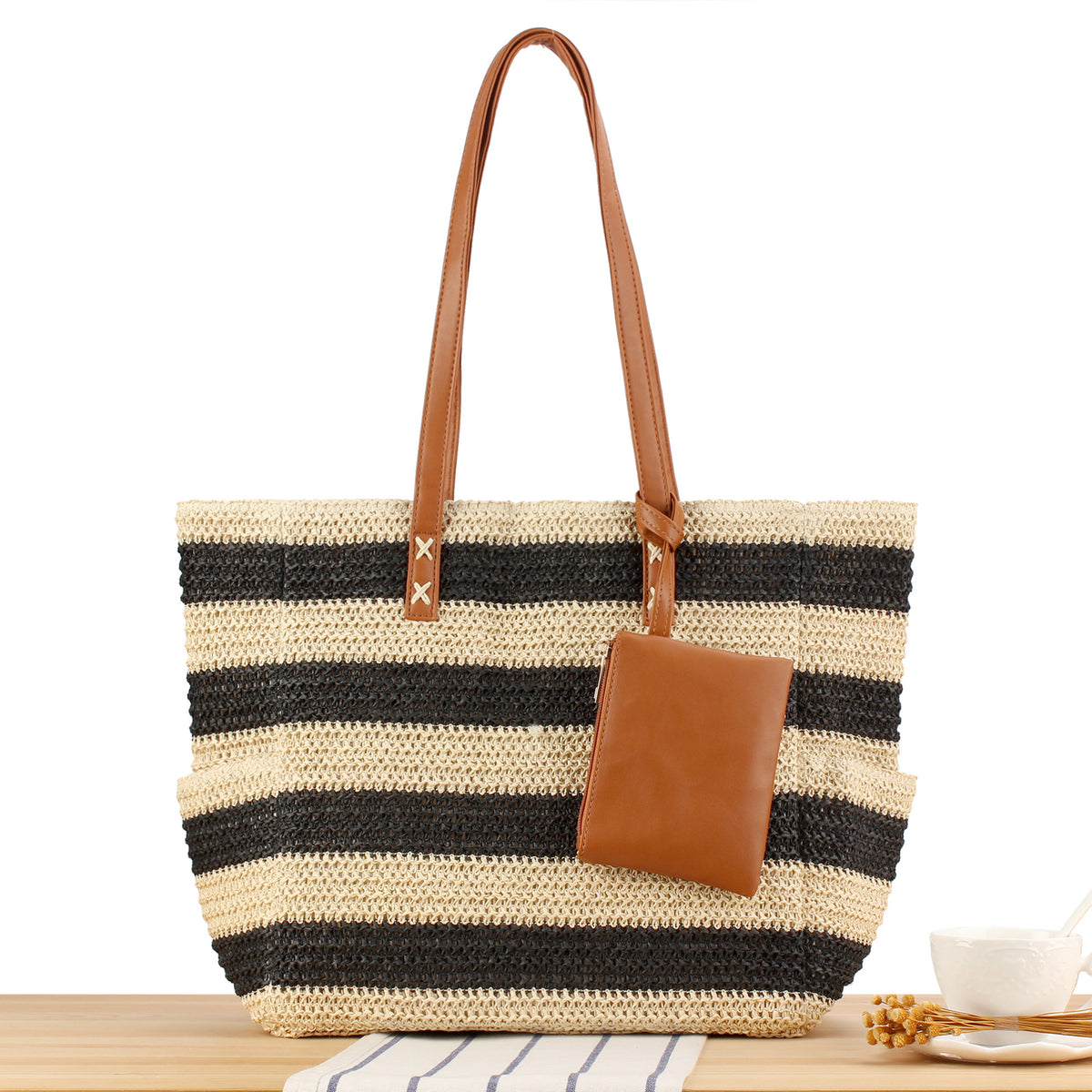 Strohtasche mit Eleganten Ledergriffen Brehn