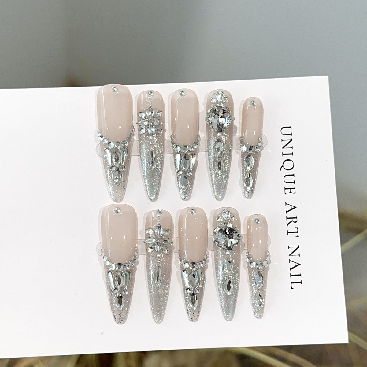 Glamourös mit Strass verziertes Press-On-Nägel-Set