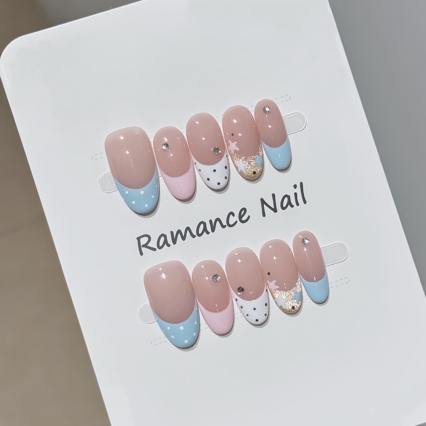 Press-On Nail Art Brehn