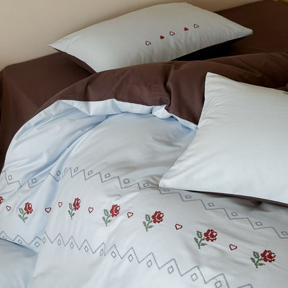 Wendbares Baumwoll-Perkal Duvetbezug-Set mit zarter Rosen-Stickerei