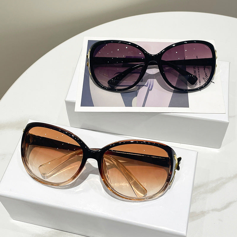 Damen Oversized Sonnenbrille mit modischem Gradient-Design Brehn
