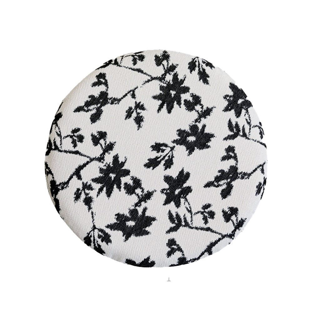 Rundes Sitzkissen mit gesteppter Polsterung, floralem Jacquard‑Bezug und Anti‑Rutsch‑Rückseite Brehn