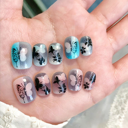 Künstlerische Blumen Press-On Nagelkunst
