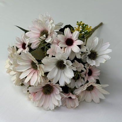 Lebensechter Gänseblümchen Blumenstrauß