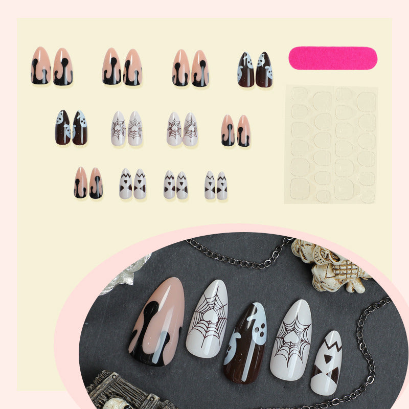 Thematisches Press-On Nagelkunst-Set mit kreativen Halloween-Designs Brehn