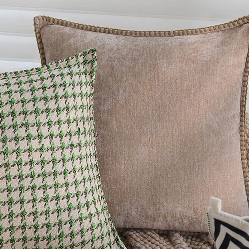Quadratischer dekorativer Kissenbezug im feinen Hahnentritt‑Jacquard aus nachhaltigem Baumwoll‑Leinenmix Brehn