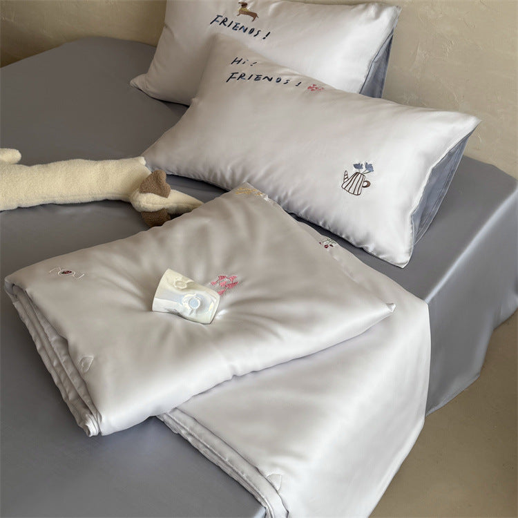 Seidig-geschmeidiges Satin-Bettwäscheset mit zierlichen Stick-Icons Brehn