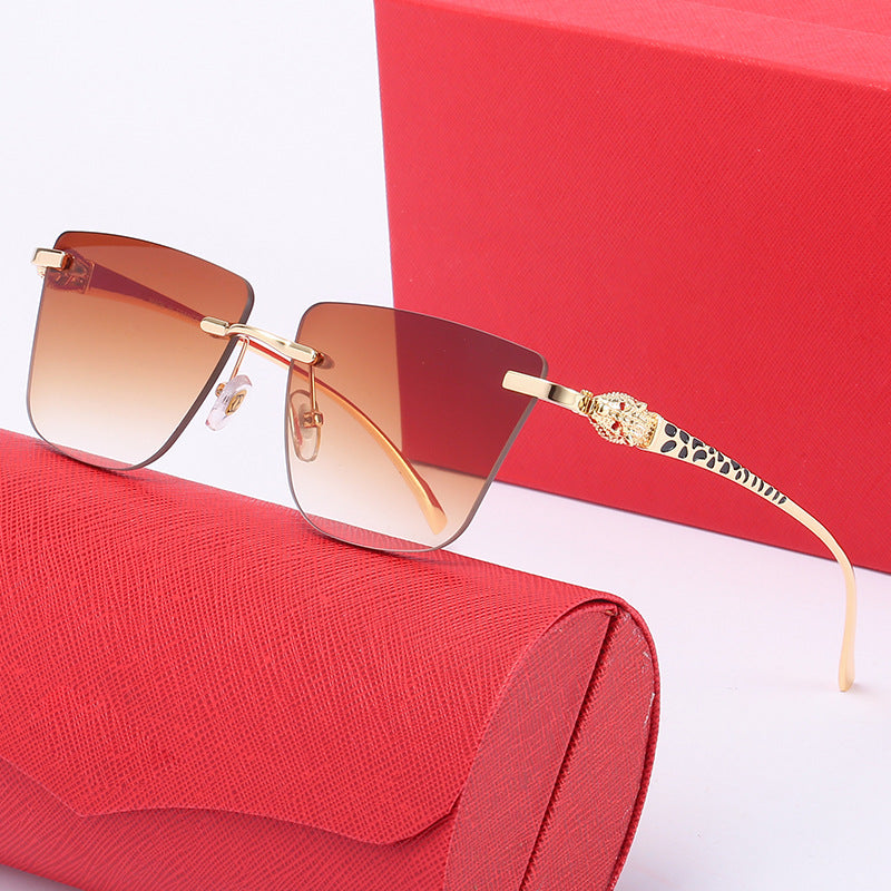 Damen Geometrische Sonnenbrille mit elegantem goldfarbenen Detail Brehn