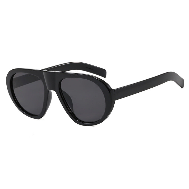 Damen auffällige Sonnenbrille mit futuristischem Rahmen und robustem Design Brehn