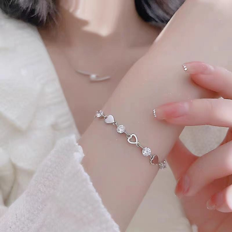 Herz-inspiriertes Charm-Armband Brehn