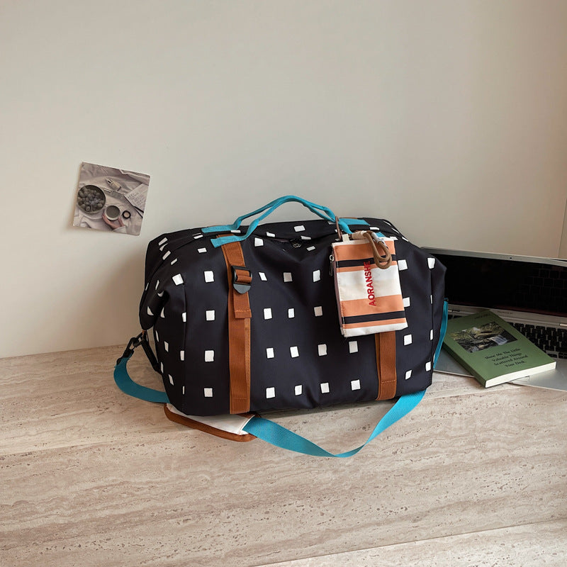 Stylische gepunktete Reisetasche Brehn