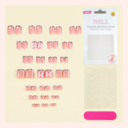 Kunstnagelset mit verspieltem Tiermotiv und elegantem Design Brehn