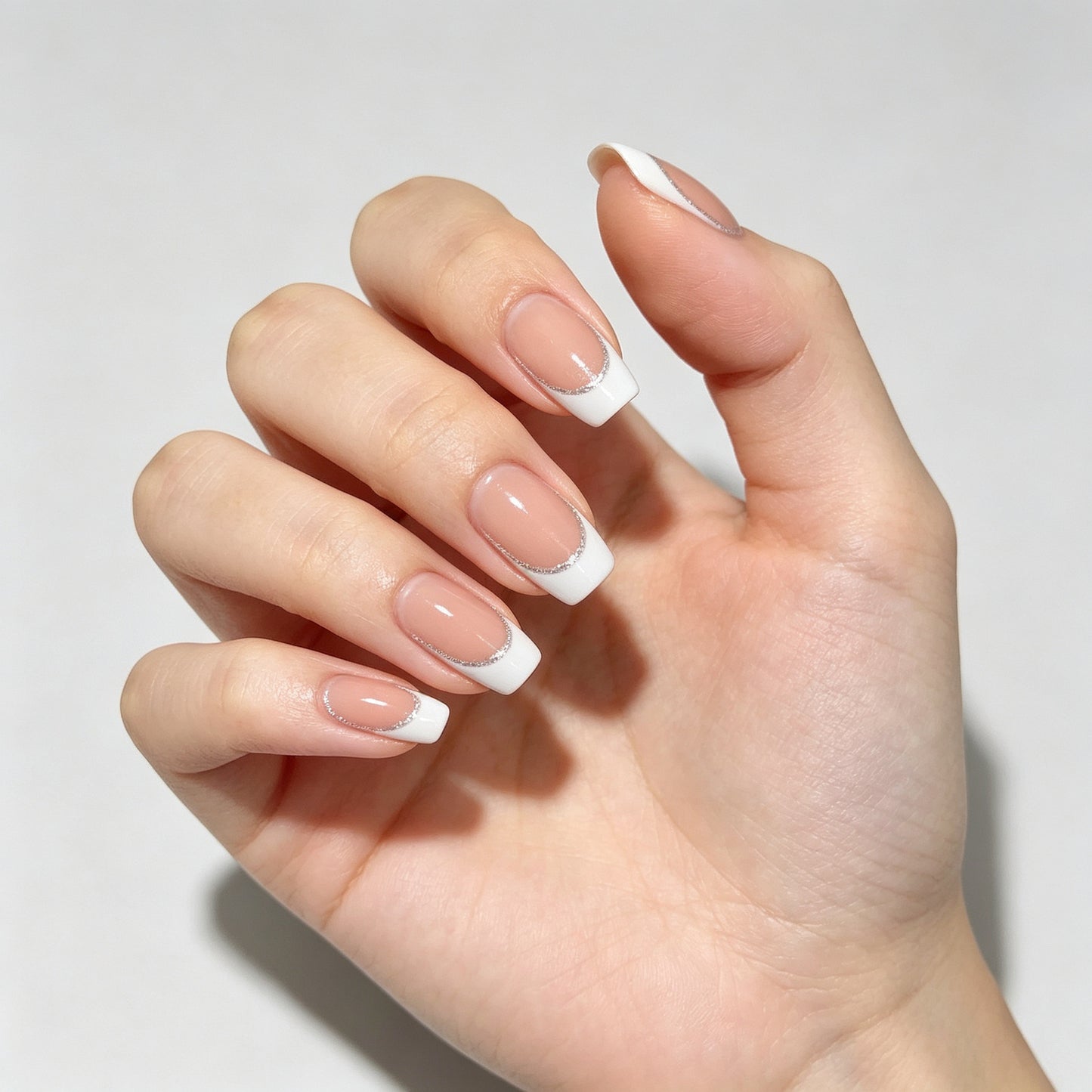 Elegantes French Tip Nagelkunstset Brehn
