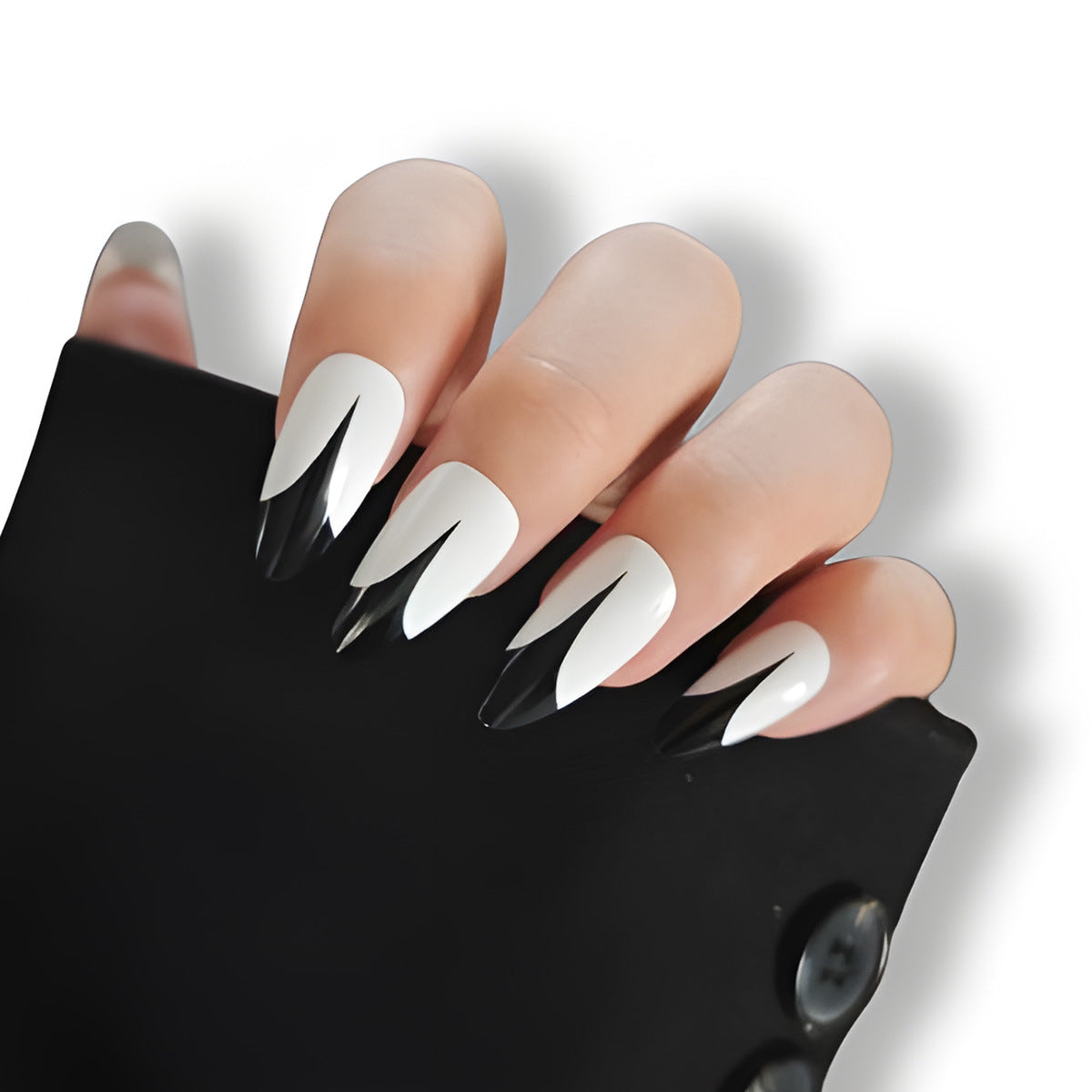 Trendy Stiletto Künstliche Nägel mit Künstlerischem Schwarz und Weiß Design Brehn