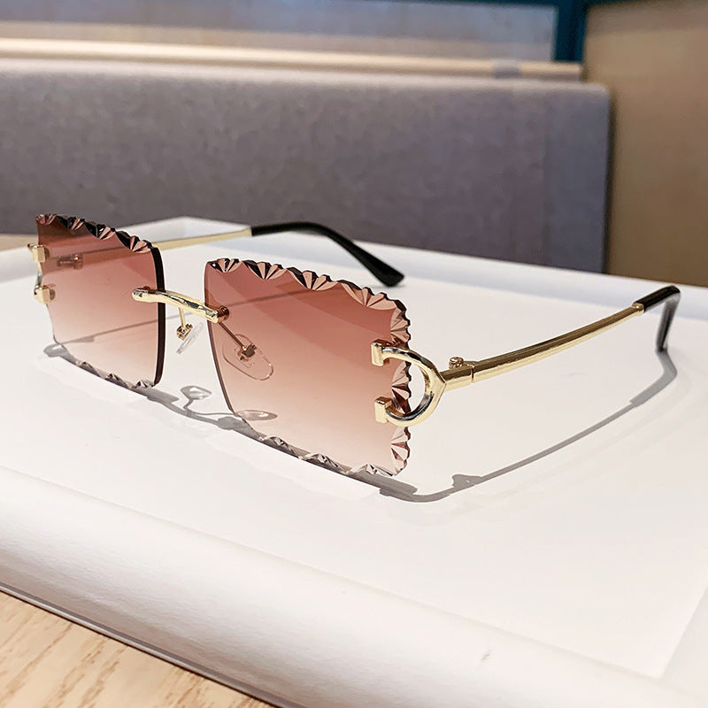 Damen modische Sonnenbrille mit verspieltem Rahmen Brehn