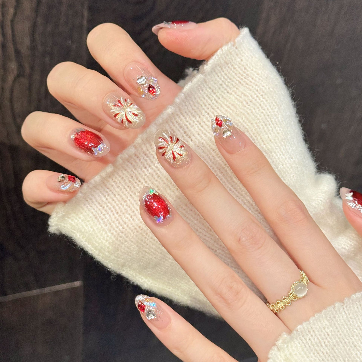 Künstlerisches Press-On-Nagelset mit Urlaubsthema