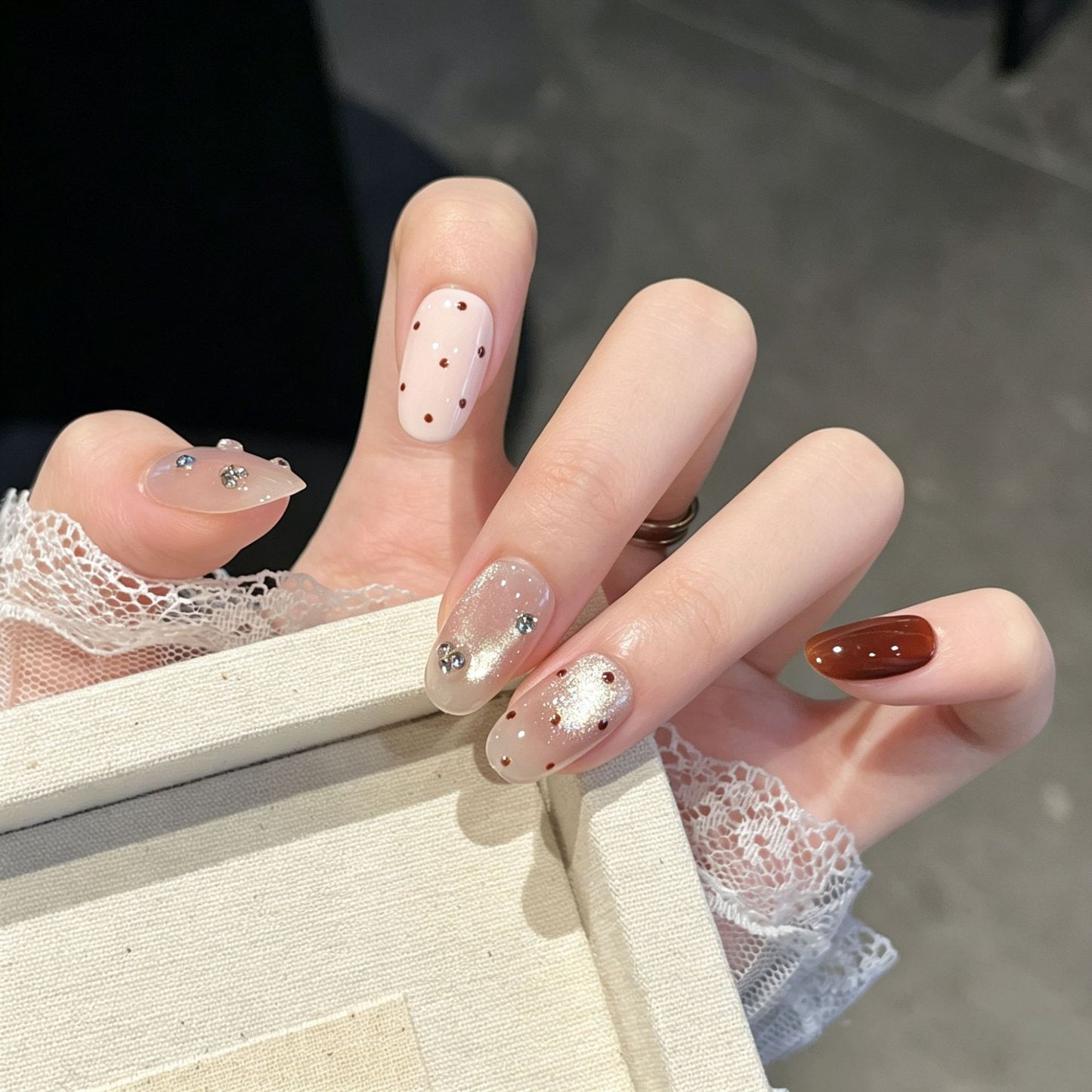 Premium Strass-Besetzte Press-On Nagelkunst Brehn