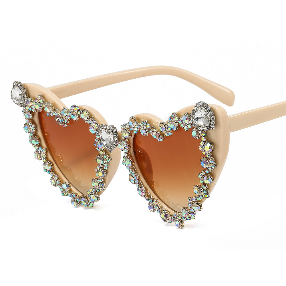 Damen Herzförmige Glamour-Sonnenbrille mit Strassverzierungen Brehn