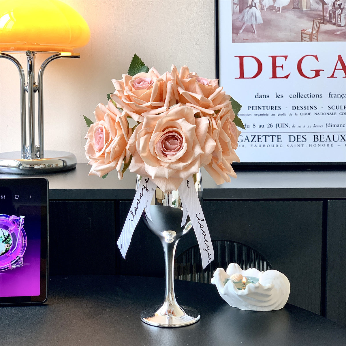 Elegantes Seidenblumenbouquet