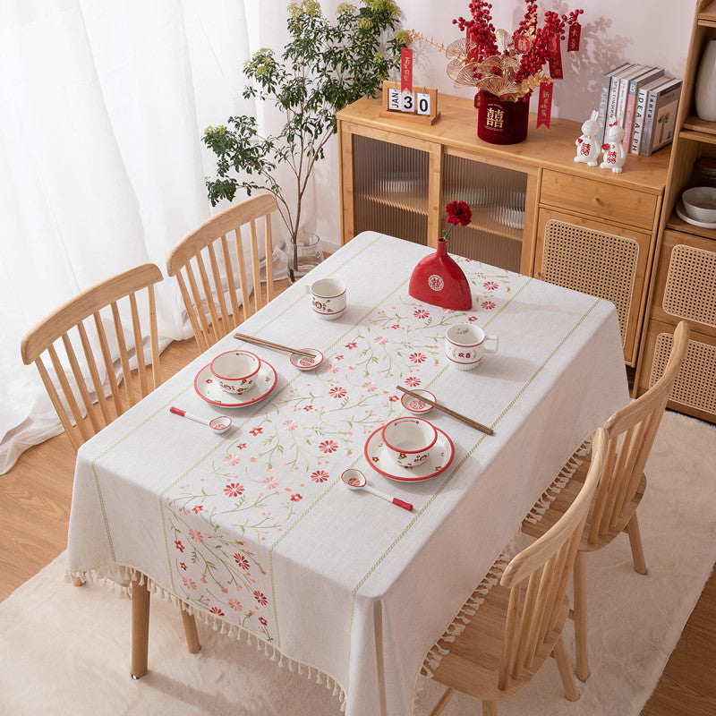 Bestickte Blumen-Tischdecke