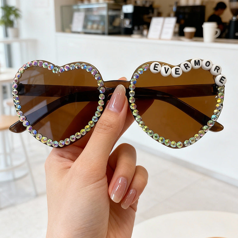 Herzförmige, mit Strass veredelte Sonnenbrille Brehn 1787141205
