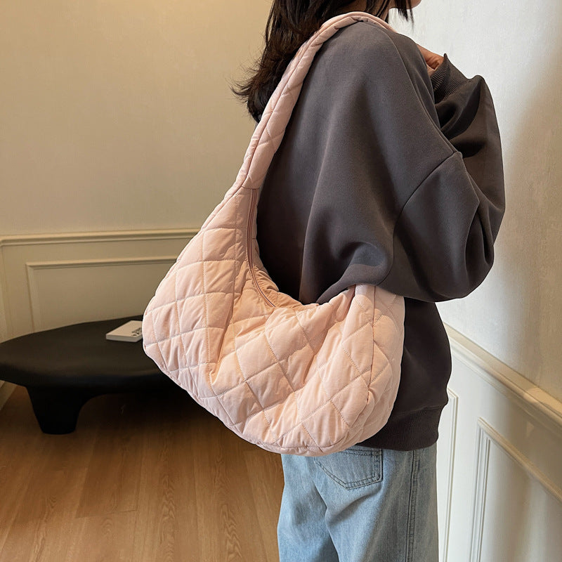 Chic gesteppte Hobo-Handtasche Brehn