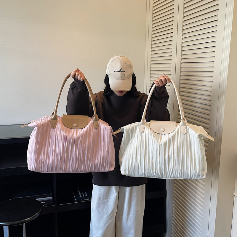 Damen Modische Reisetasche mit eleganter Faltenoptik Brehn