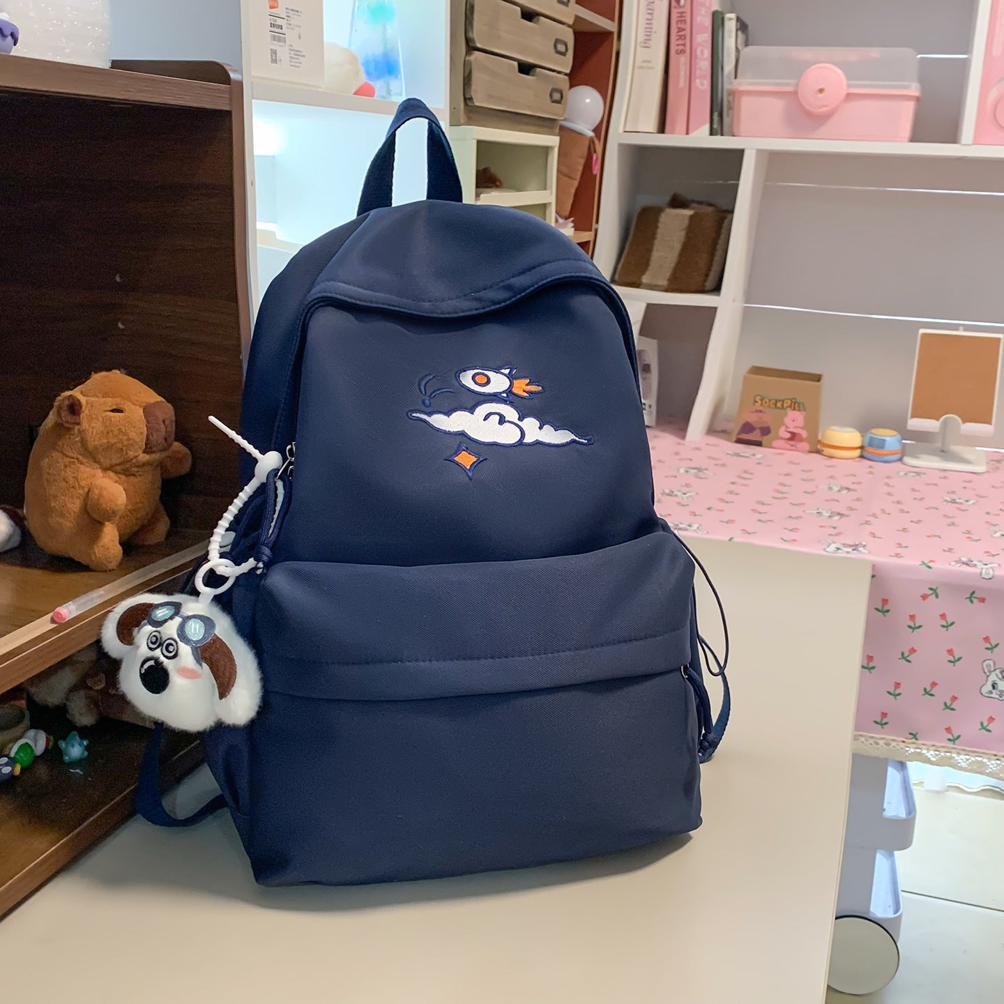 Alltagsrucksack mit Einzigartigem Stickdesign Brehn