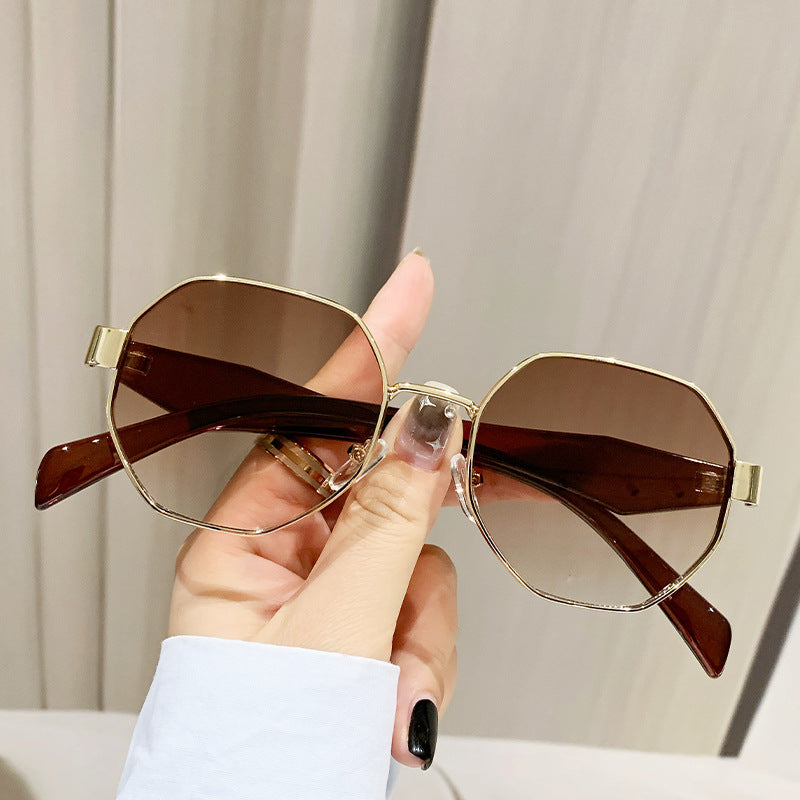 Damen modische Sonnenbrille mit hochwertigem rechteckigem Rahmen und UV-Schutz Brehn