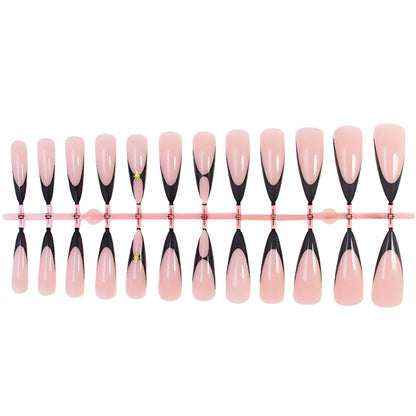 Kunstnagelset mit elegantem Spitzen-Design und Glitzerdetails Brehn