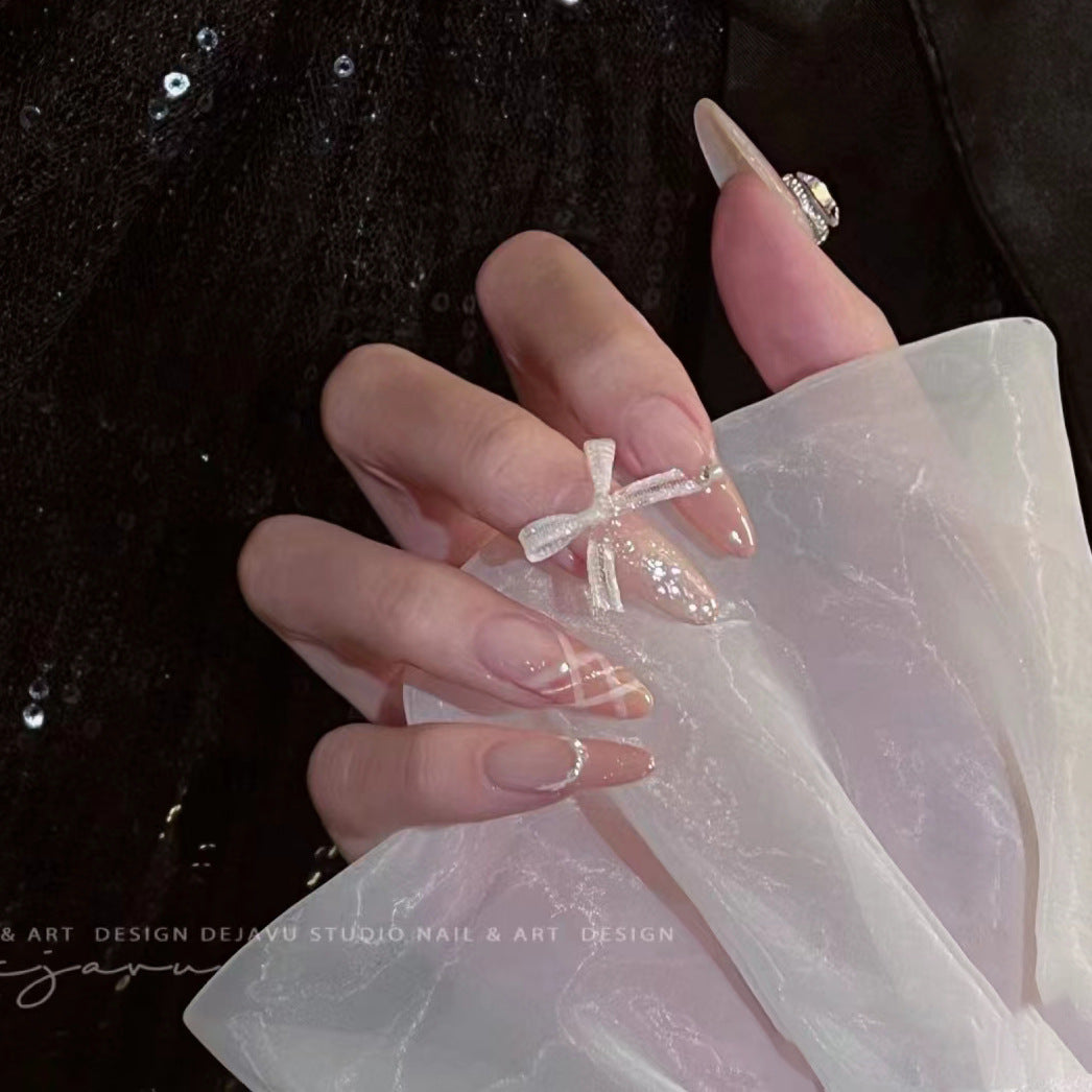 Dekoratives Stiletto Press-On Nail Art Set mit Strass- und Glitzerakzenten Brehn