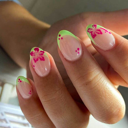 Florales Akzent Nageldesign