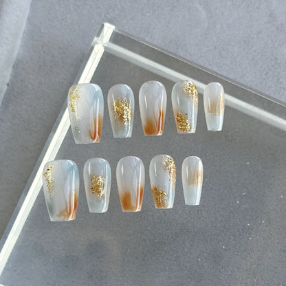 Dekoratives Press-On Nagelkunst-Set mit Farbverlauf und Glitzerakzenten