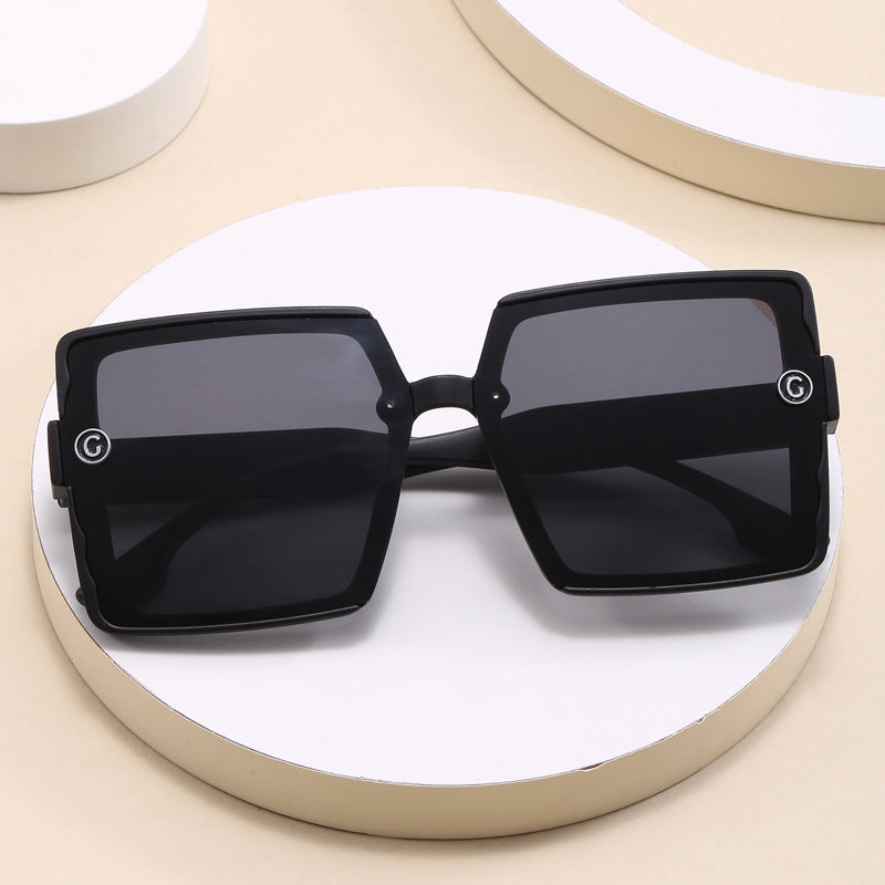 Damen quadratische Sonnenbrille mit modernem Design Brehn