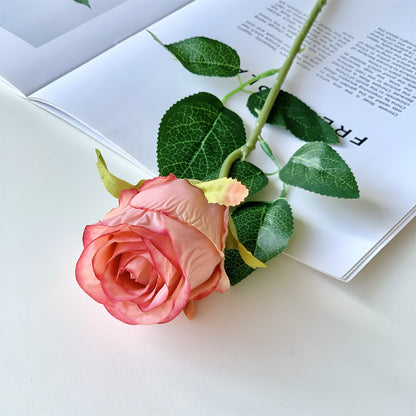 Realistische künstliche Rosenstängel