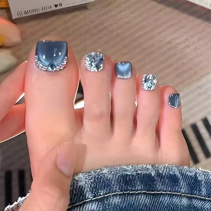 Kunstnagelset mit stilvollen 3D-Akzenten Brehn