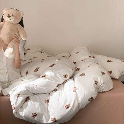 Weiche Ganzjahres-Bettdecke mit Musselin-Oberfläche und gesticktem Teddy-Motiv